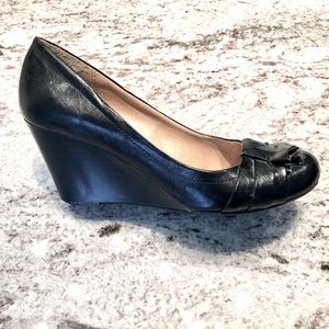 CL by Laundry Black Wedge Pumps